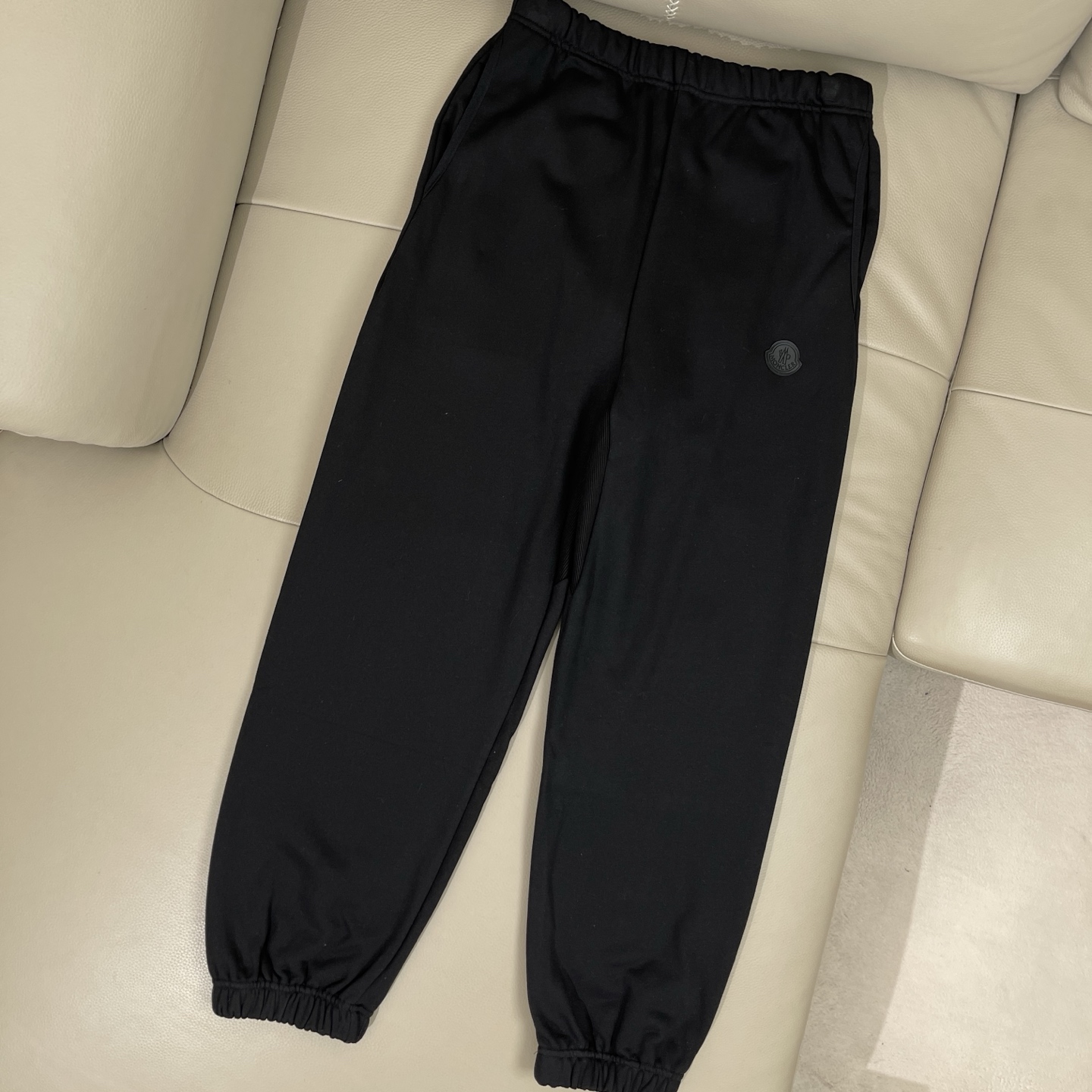 _da-9sXOj-aq8sr29bBYJS5c6UZd-U8X8uEHWRng