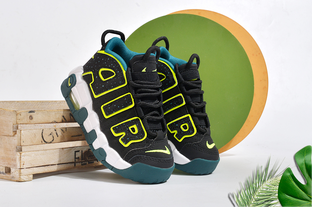 Nike/耐克 童鞋 原楦原档案开发版型，采用同源一致牛剖革鞋面材质，市面最为修正全掌真气垫模具,清洁品控区别市面其他版本!!，可视全掌透明中底气垫❗复古百搭配色,耐克Nike Air More Uptempo\