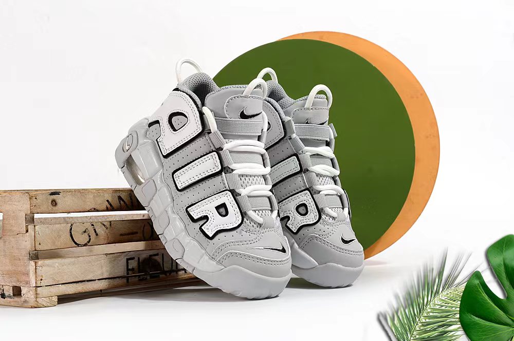 Nike/耐克 童鞋 原楦原档案开发版型，采用同源一致牛剖革鞋面材质，市面最为修正全掌真气垫模具,清洁品控区别市面其他版本!!，可视全掌透明中底气垫❗复古百搭配色,耐克Nike Air More Uptempo\”96\”Photon Dust/Metallic Silver\”皮蓬一代系列经典高街百搭休闲运动文化篮球鞋 尺码：25 26 27 28 29 30 31 32 33 34 35 36 37-选品中心