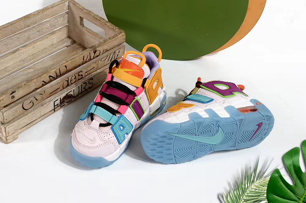 图片[2]-Nike/耐克 童鞋 原楦原档案开发版型，采用同源一致牛剖革鞋面材质，市面最为修正全掌真气垫模具,清洁品控区别市面其他版本!!，可视全掌透明中底气垫❗复古百搭配色,耐克Nike Air More Uptempo\”96\”Photon Dust/Metallic Silver\”皮蓬一代系列经典高街百搭休闲运动文化篮球鞋 尺码：25 26 27 28 29 30 31 32 33 34 35 36 37-选品中心