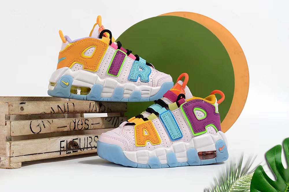 图片[5]-Nike/耐克 童鞋 原楦原档案开发版型，采用同源一致牛剖革鞋面材质，市面最为修正全掌真气垫模具,清洁品控区别市面其他版本!!，可视全掌透明中底气垫❗复古百搭配色,耐克Nike Air More Uptempo\”96\”Photon Dust/Metallic Silver\”皮蓬一代系列经典高街百搭休闲运动文化篮球鞋 尺码：25 26 27 28 29 30 31 32 33 34 35 36 37-选品中心