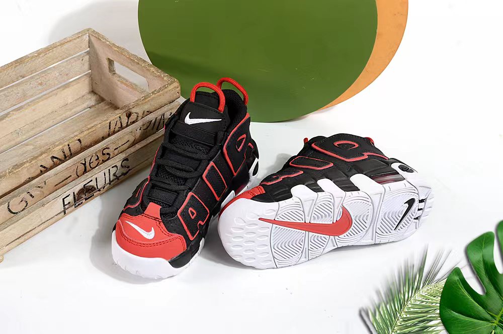 图片[2]-Nike/耐克 童鞋 原楦原档案开发版型，采用同源一致牛剖革鞋面材质，市面最为修正全掌真气垫模具,清洁品控区别市面其他版本!!，可视全掌透明中底气垫❗复古百搭配色,耐克Nike Air More Uptempo\”96\”Photon Dust/Metallic Silver\”皮蓬一代系列经典高街百搭休闲运动文化篮球鞋 尺码：25 26 27 28 29 30 31 32 33 34 35 36 37-选品中心