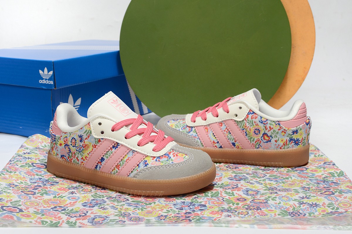 图片[4]-新配色 AD德训新款尺码：24-37码 🆕爱惨了德训系 新工艺新配色👏🏻 梭织面工艺 优质皮料拼接，质感满满💯松紧带魔术贴❤ 耐磨防滑大底，脚感超赞👍🏻.-选品中心