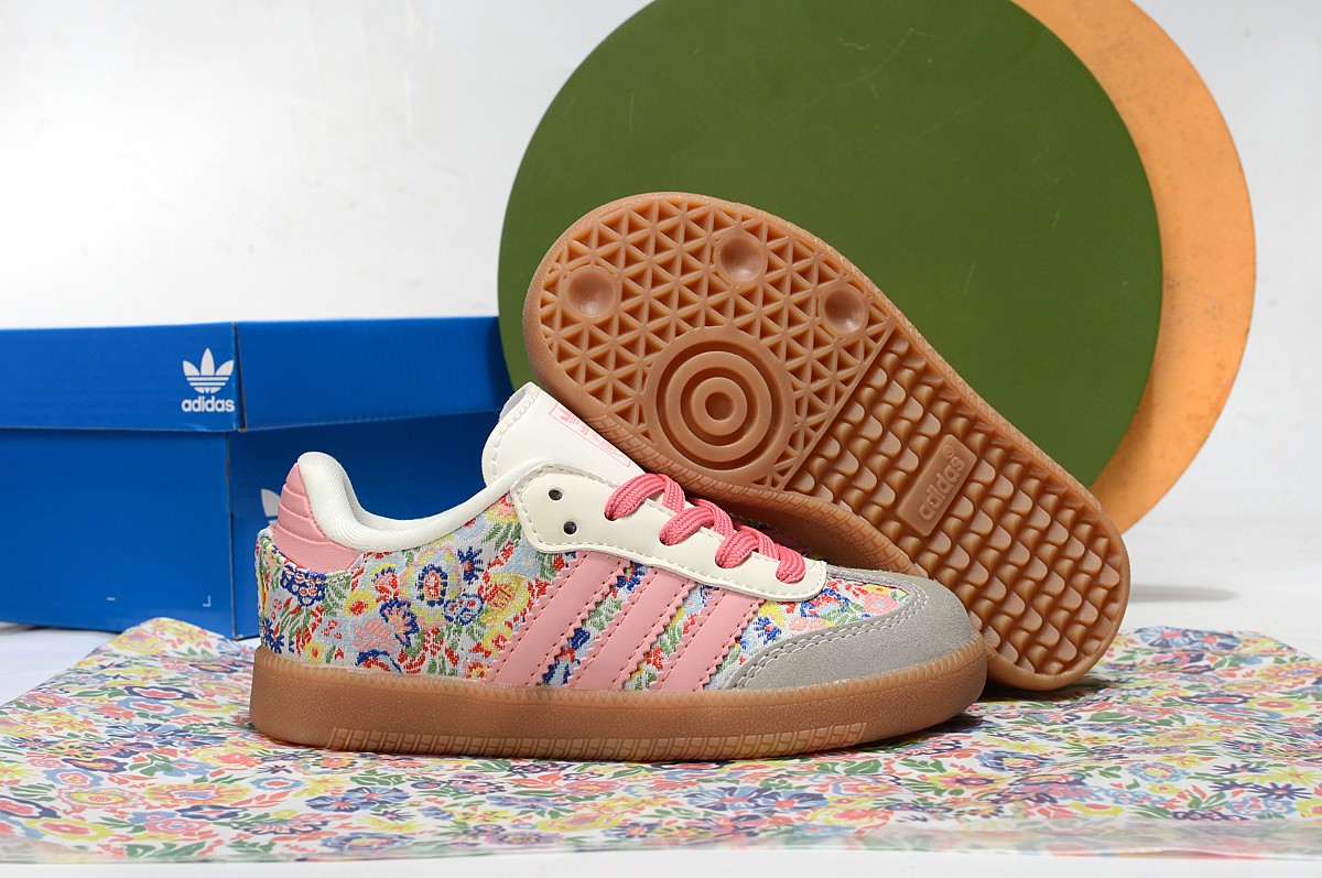 图片[5]-新配色 AD德训新款尺码：24-37码 🆕爱惨了德训系 新工艺新配色👏🏻 梭织面工艺 优质皮料拼接，质感满满💯松紧带魔术贴❤ 耐磨防滑大底，脚感超赞👍🏻.-选品中心