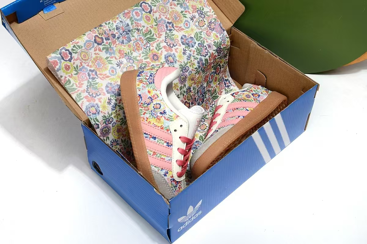 图片[7]-新配色 AD德训新款尺码：24-37码 🆕爱惨了德训系 新工艺新配色👏🏻 梭织面工艺 优质皮料拼接，质感满满💯松紧带魔术贴❤ 耐磨防滑大底，脚感超赞👍🏻.-选品中心