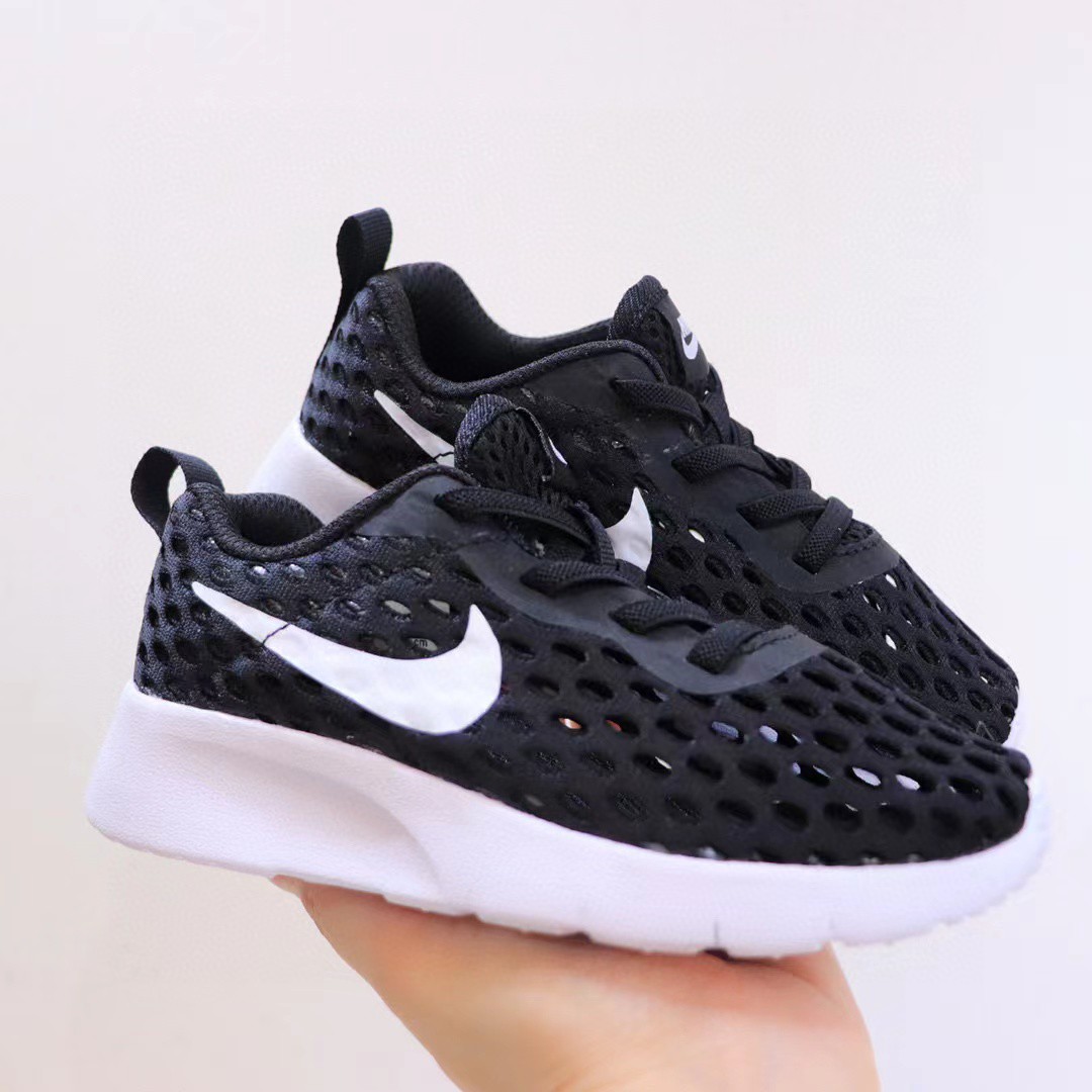 端午福利 尺码表↓ NK 伦敦三代大网面松紧带儿童运动鞋 尺码：25-35 升级版伦敦三代🆙 松紧带设计，穿脱超级方便✔️ 高密度针织面料，透气又舒适☁️ 伦敦切割大底，脚感超赞👍🏻-选品中心