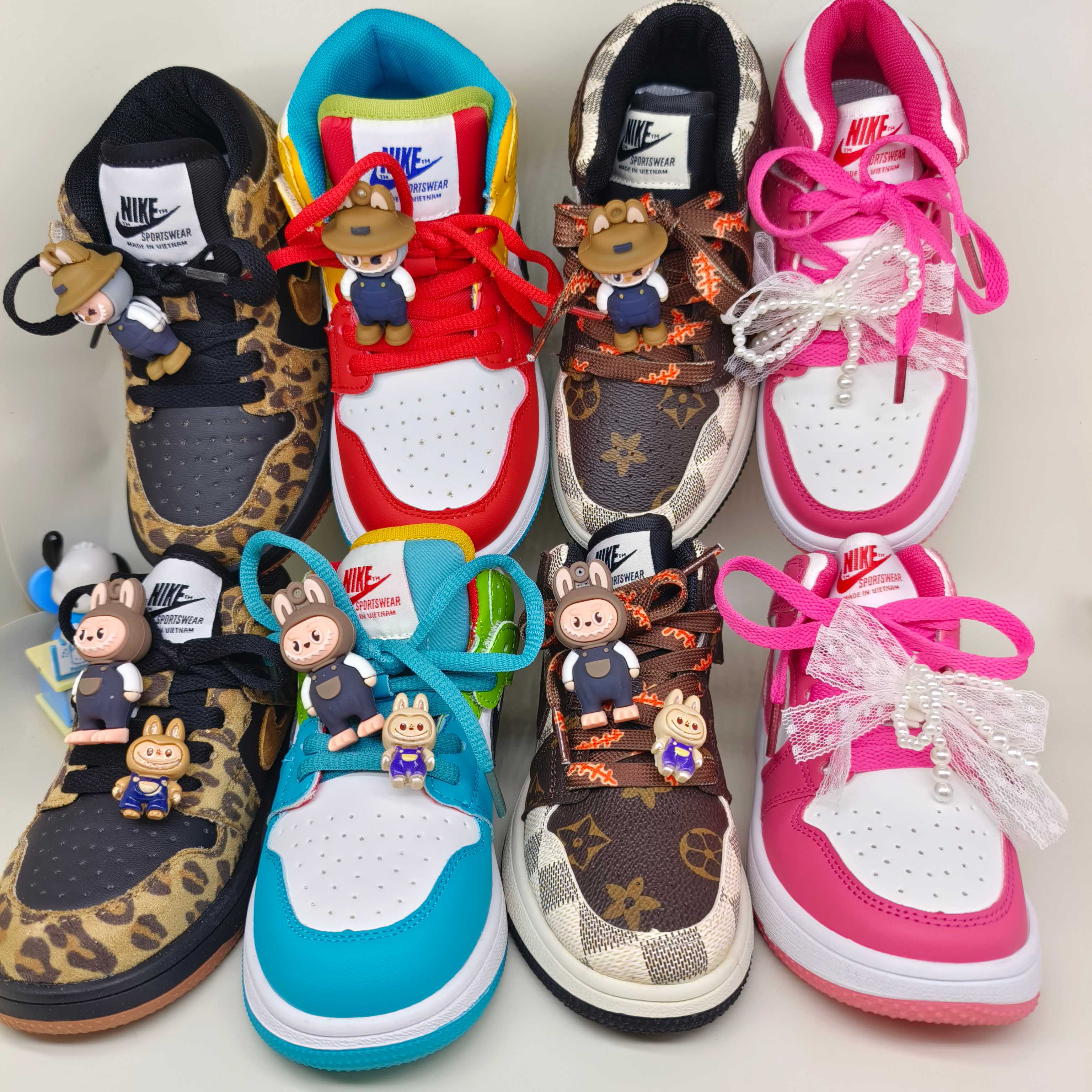 图片[9]-乔一中帮鸳鸯联名魔术贴儿童篮球鞋 尺码：26-37码 经典乔一中帮款式🆕 秋冬超合适❤️ 魔术贴设计，穿脱方便✌🏻 联名系列，拉布布超可爱😍-选品中心