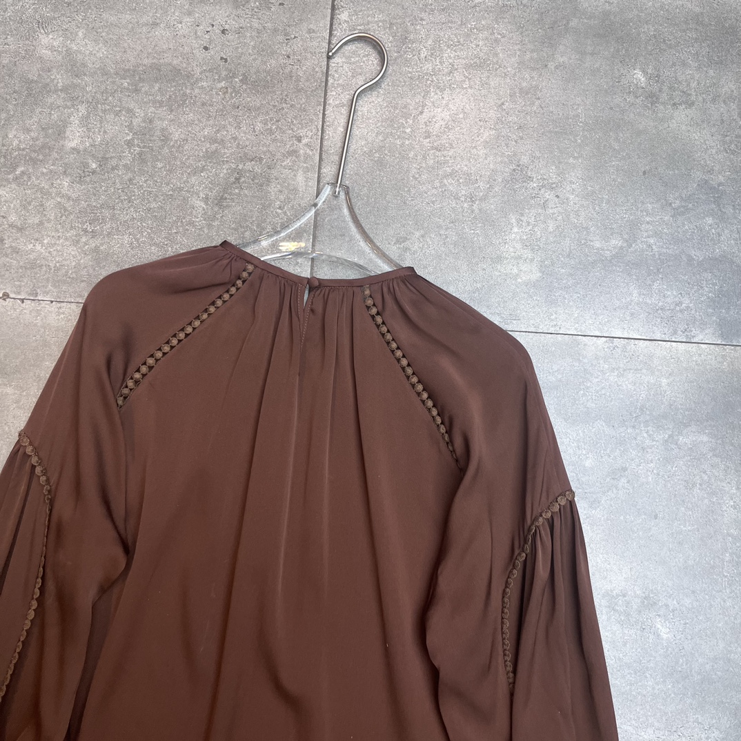 Sandro’s New Grail: High-Quality Women’s Clothes with Silk Fabric and Various Colors - 图片 8