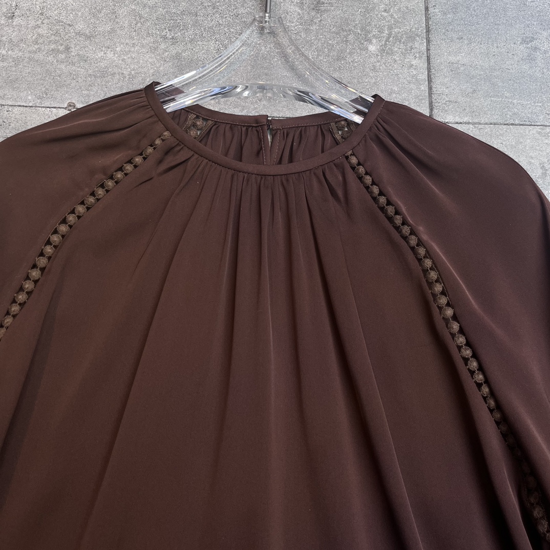 Sandro’s New Grail: High-Quality Women’s Clothes with Silk Fabric and Various Colors - 图片 4