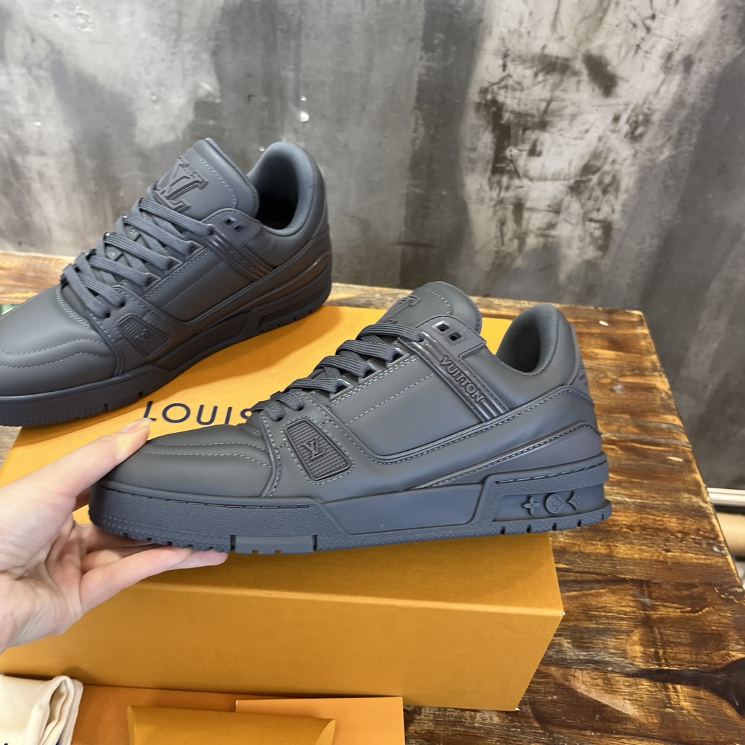 Louis Vuitton 新配色 东莞高端 LV Trainer 路易-威登2022走秀新款