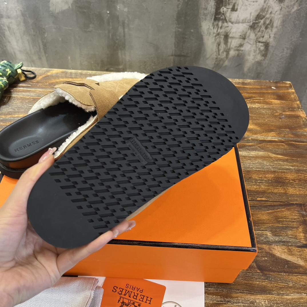 Hermès 勃肯毛毛半拖鞋