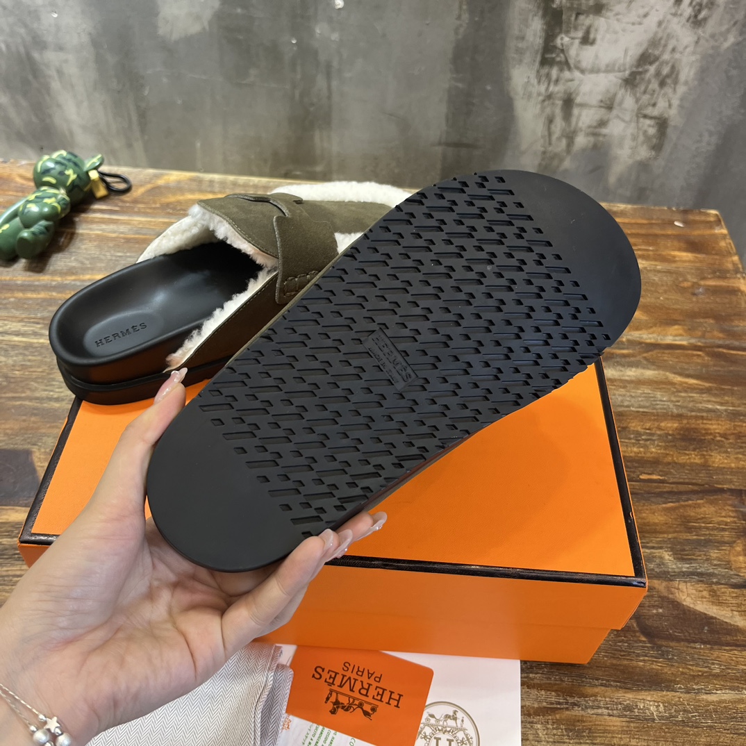 Hermès 勃肯毛毛半拖鞋