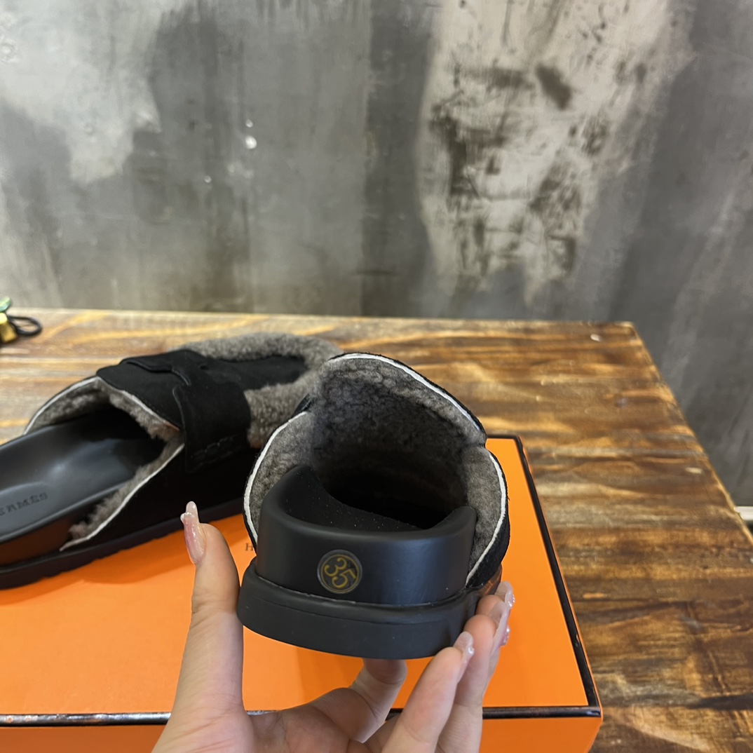 Hermès 勃肯毛毛半拖鞋