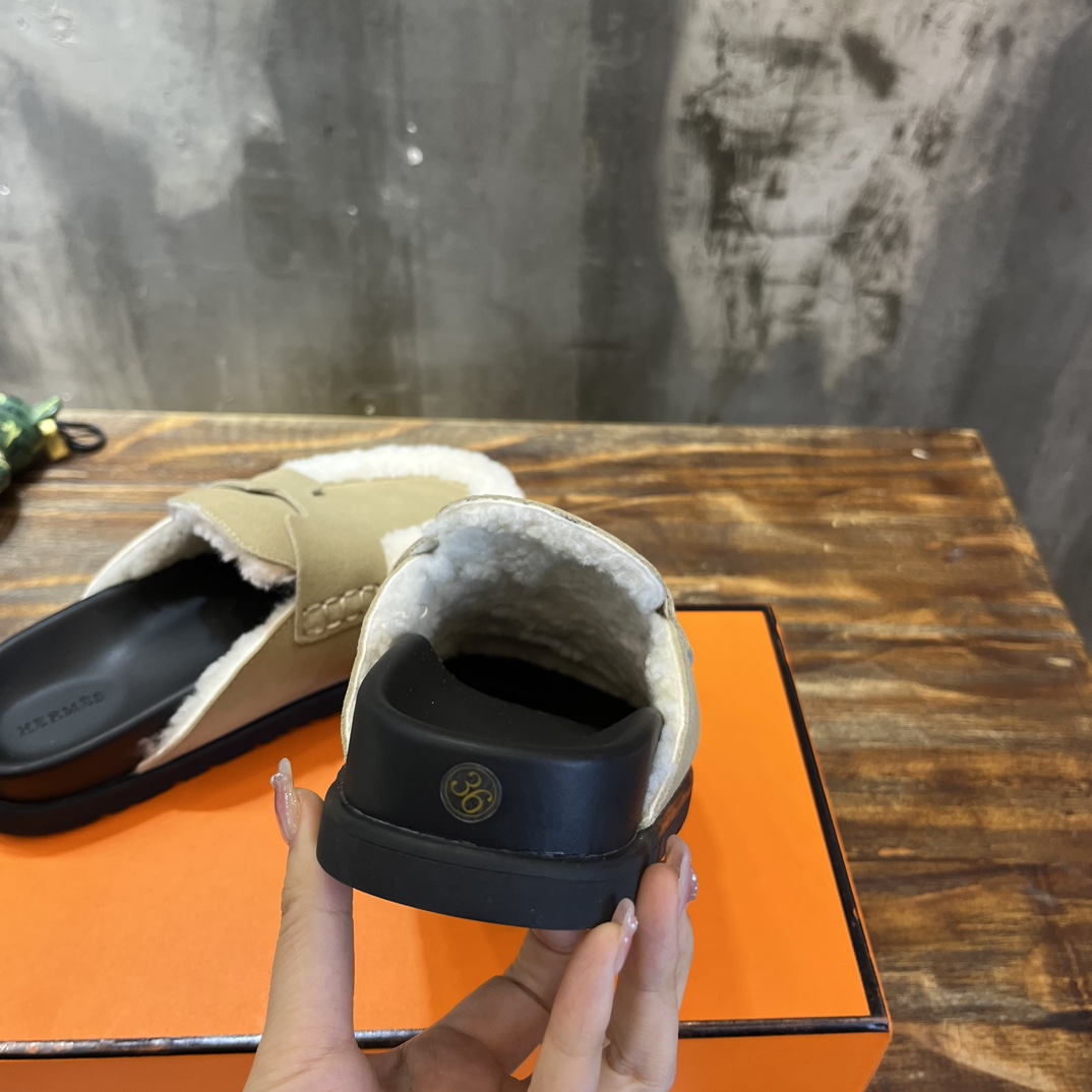 Hermès 勃肯毛毛半拖鞋