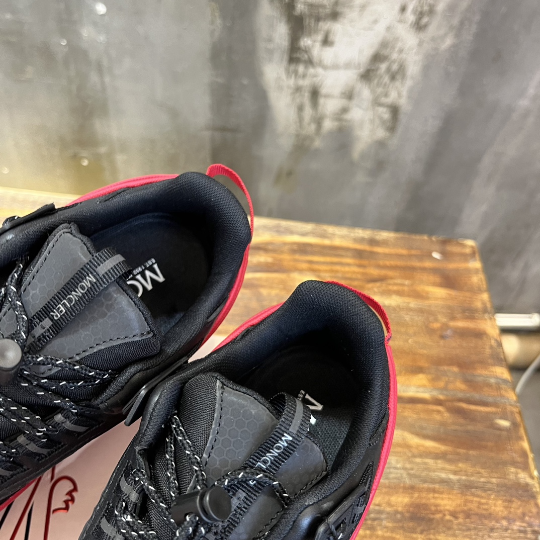 Moncler Trailgrip GTX: Outdoor Sneakers for Ultimate Performance and Style 7 i1699527766 9353 5