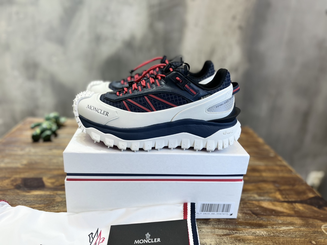 Moncler Trailgrip x GTX Outdoor Sneakers: Durable, Stylish, and Ready for Adventure 2 i1702550834 2366 0