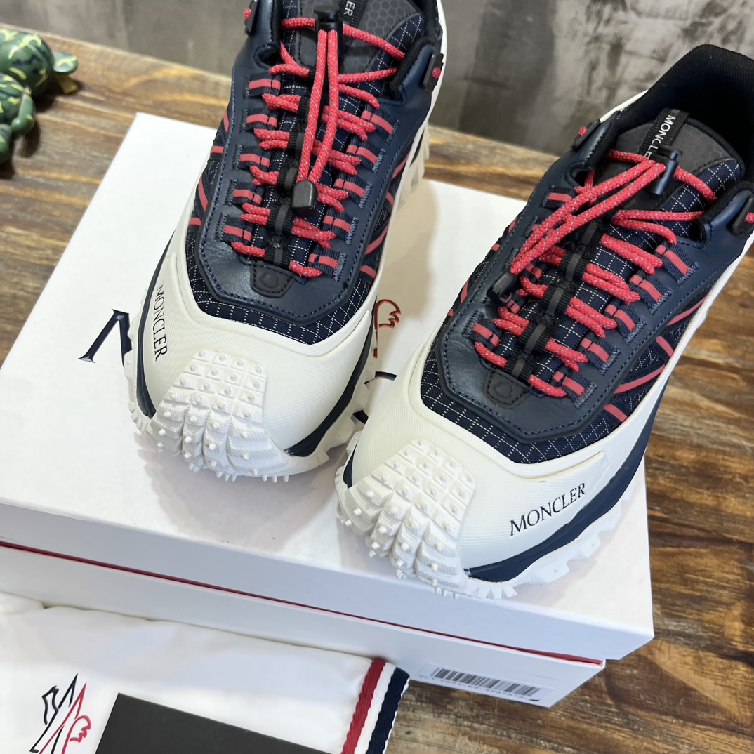 Moncler Trailgrip x GTX Outdoor Sneakers: Durable, Stylish, and Ready for Adventure 7 i1702550834 5495 0