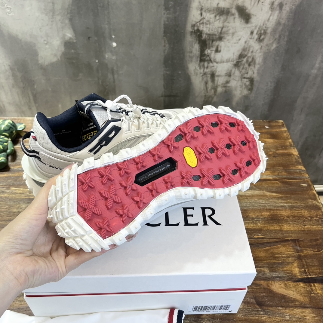 Moncler Trailgrip GORE-TEX Sneakers: Ultimate Outdoor Performance, Sizes 36-45 10 i1702550846 1077 1