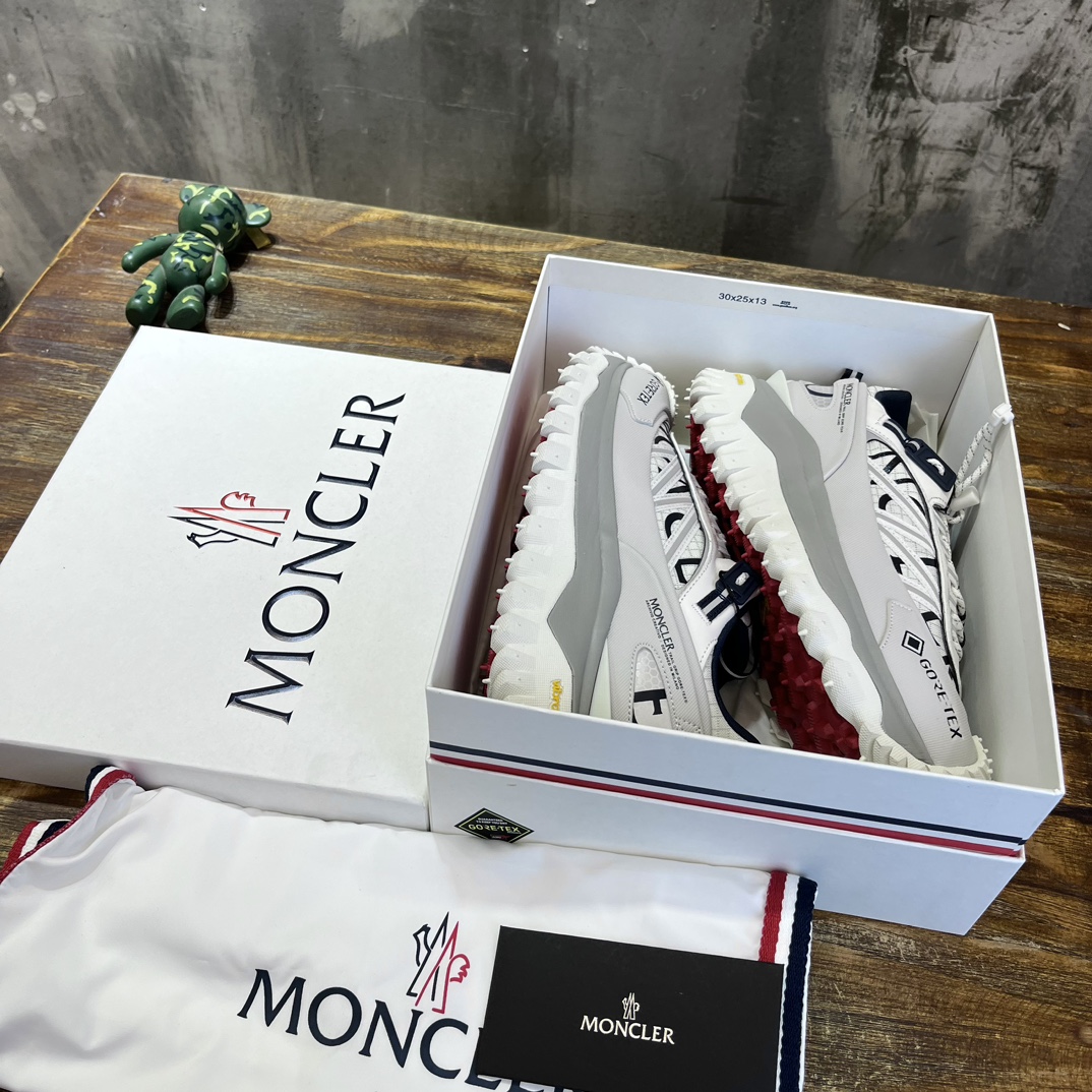 Moncler Trailgrip GORE-TEX Sneakers: Ultimate Outdoor Performance, Sizes 36-45 3 i1702550846 1119 6