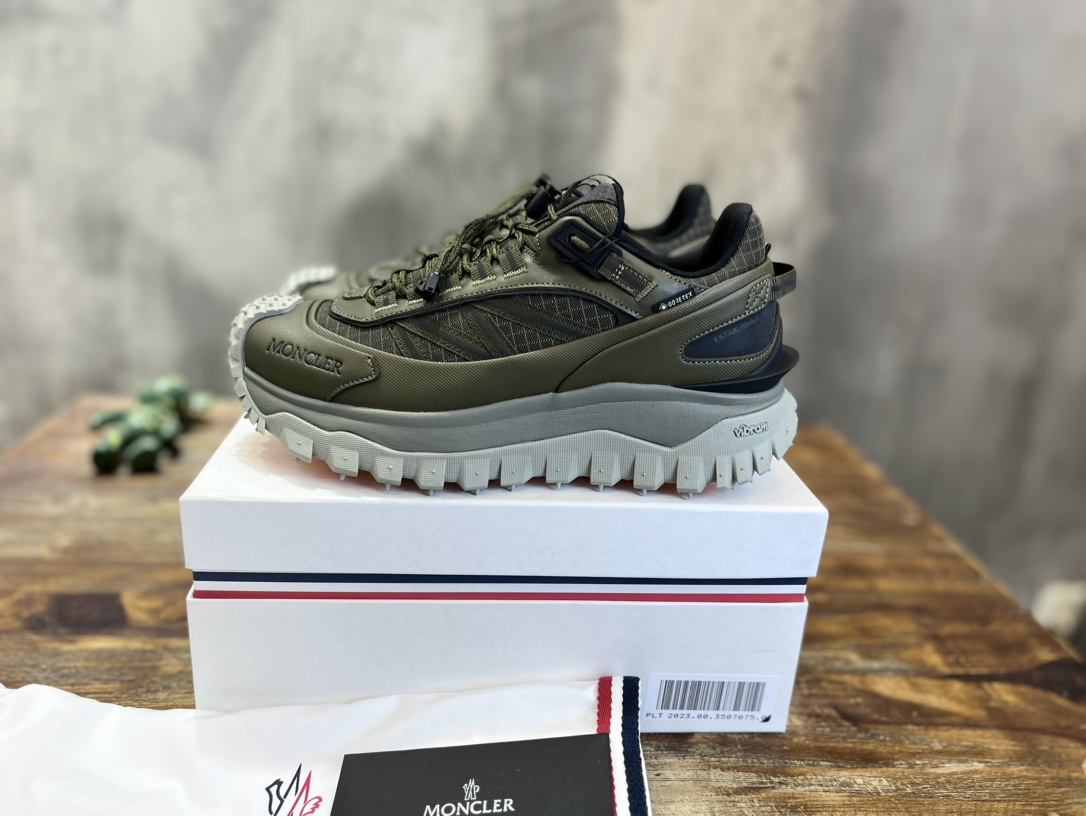 Moncler Trailgrip GTX Outdoor Sneakers - Durable & Stylish Hiking Shoes 2 i1702550886 8844 0