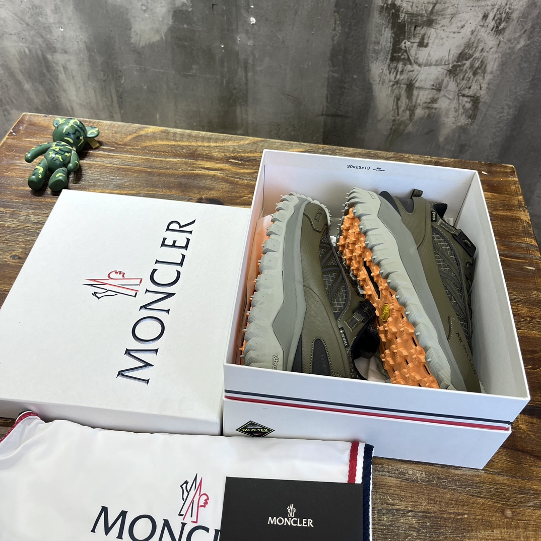 Moncler Trailgrip GTX Outdoor Sneakers - Durable & Stylish Hiking Shoes 3 i1702550886 963 0