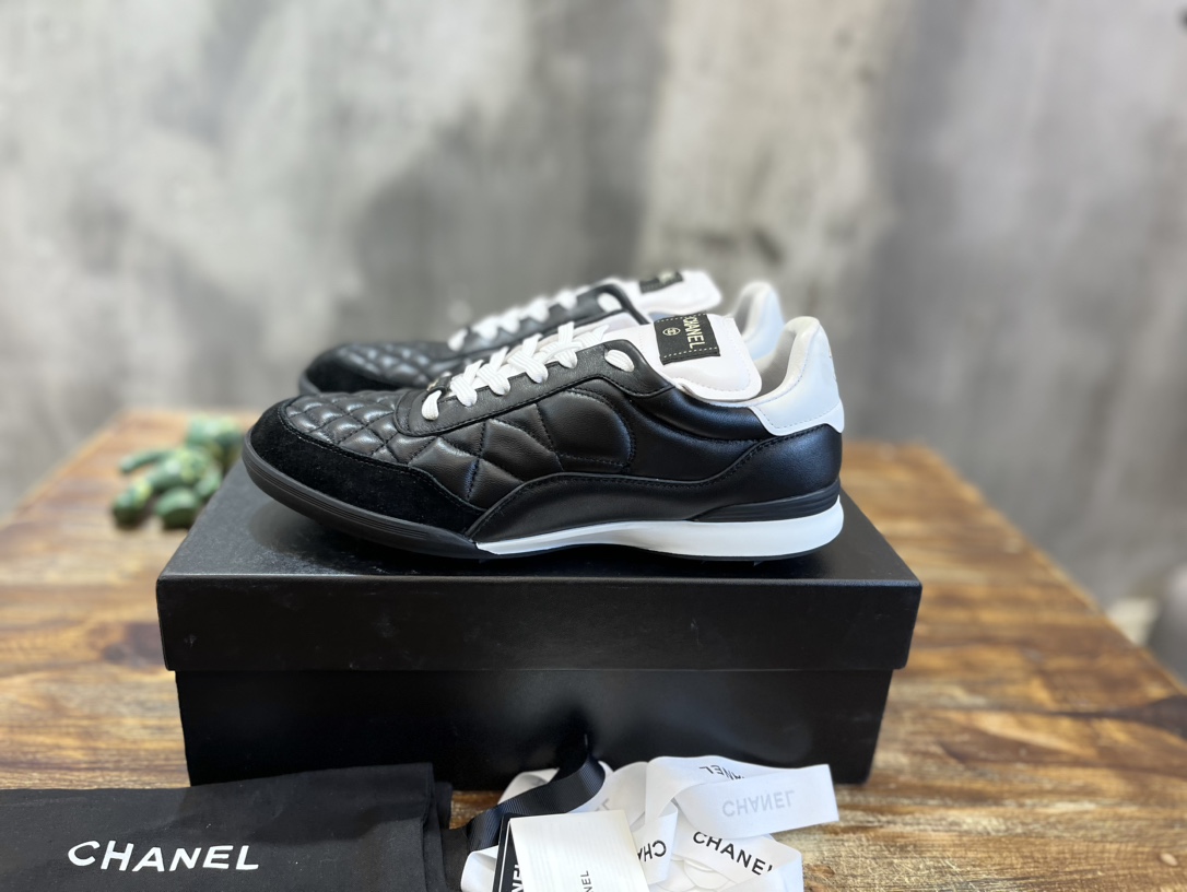 Chanel Luxury
 Single Layer Shoes Men Cowhide Sweatpants