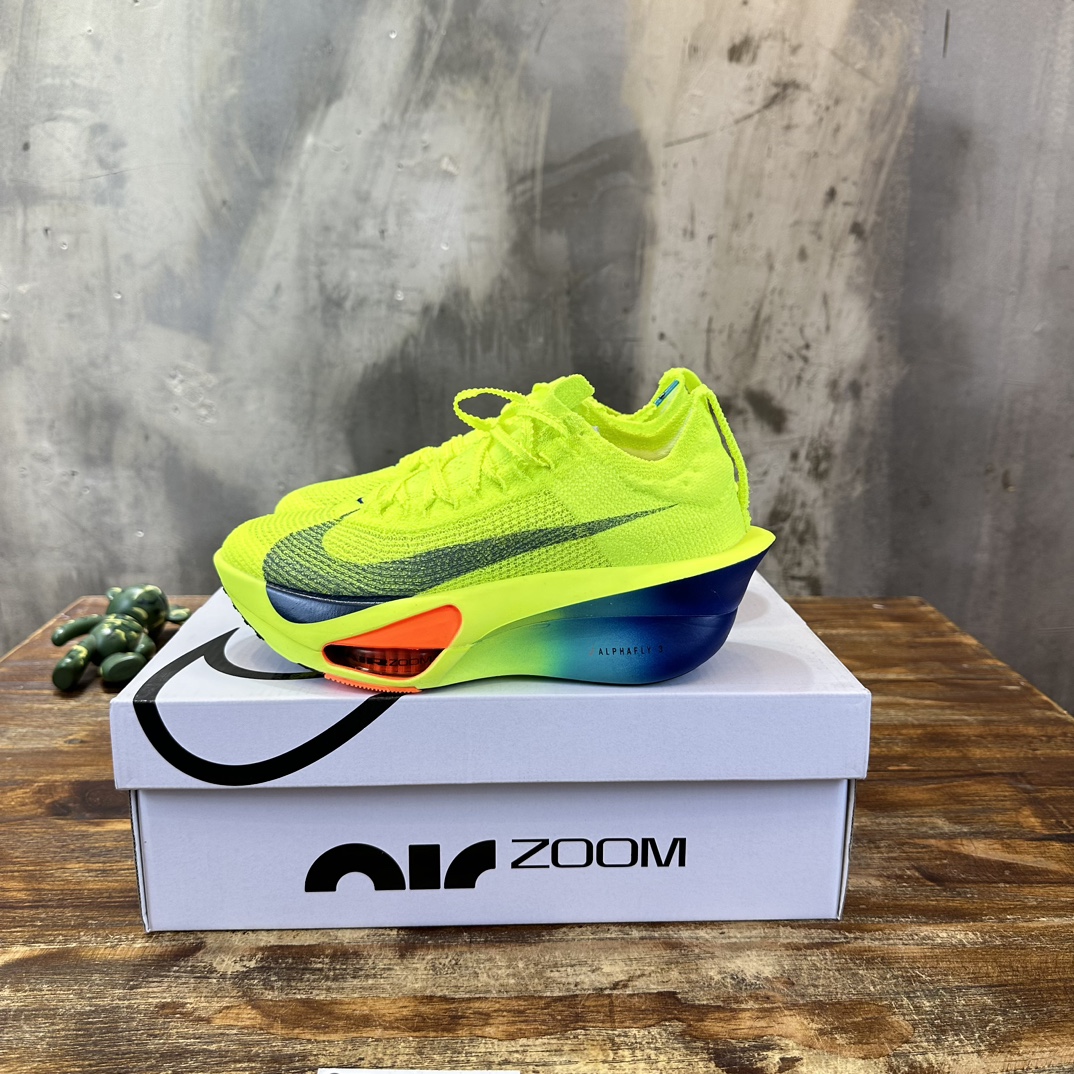 Peydjy【现货】Nike Alphafly 3：搭载Nike Air Zoom，献给所有跑者的飞速马拉松跑鞋尺码：36-45含半码