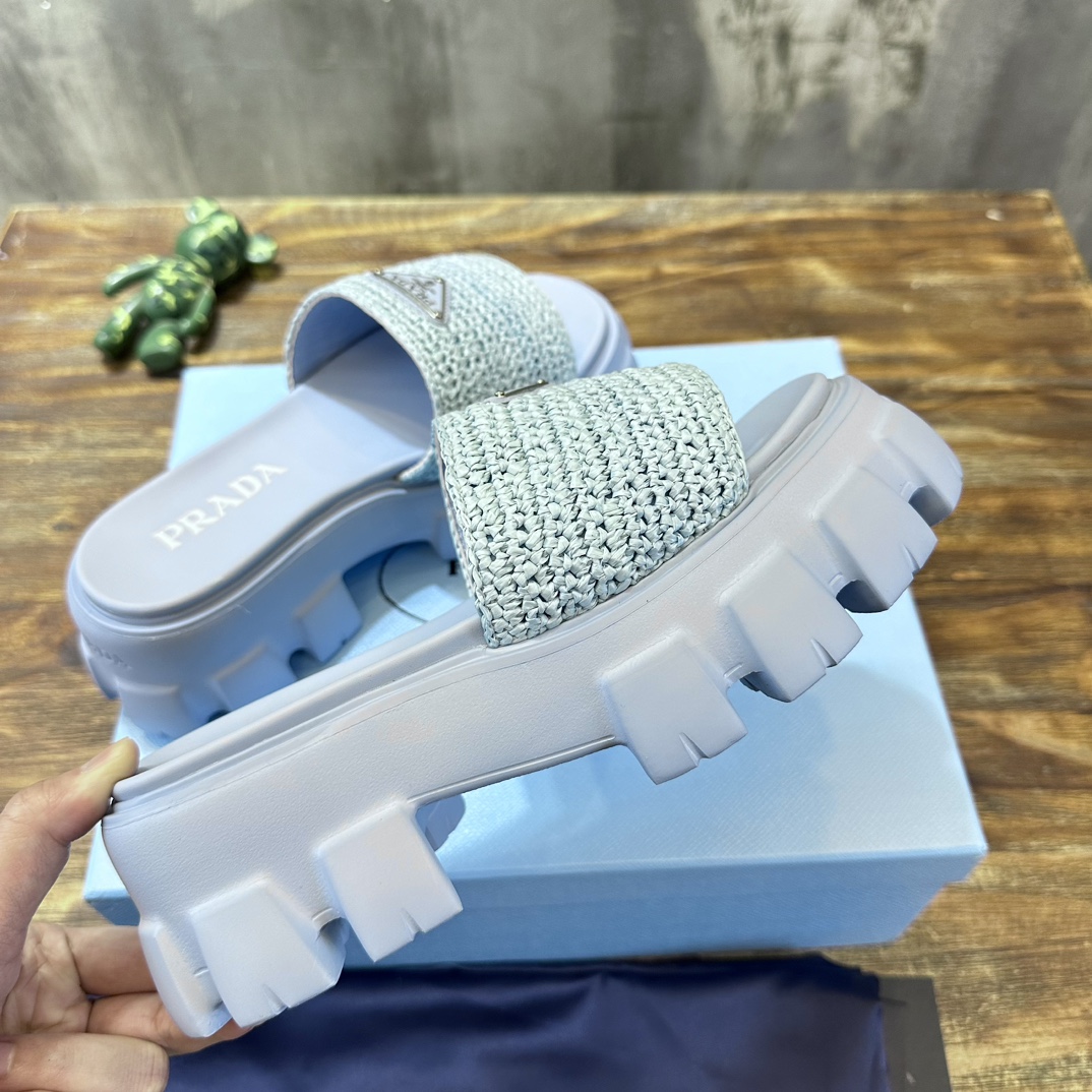 Prada prada普拉达最新款齿牙编织厚底三角扣拖鞋