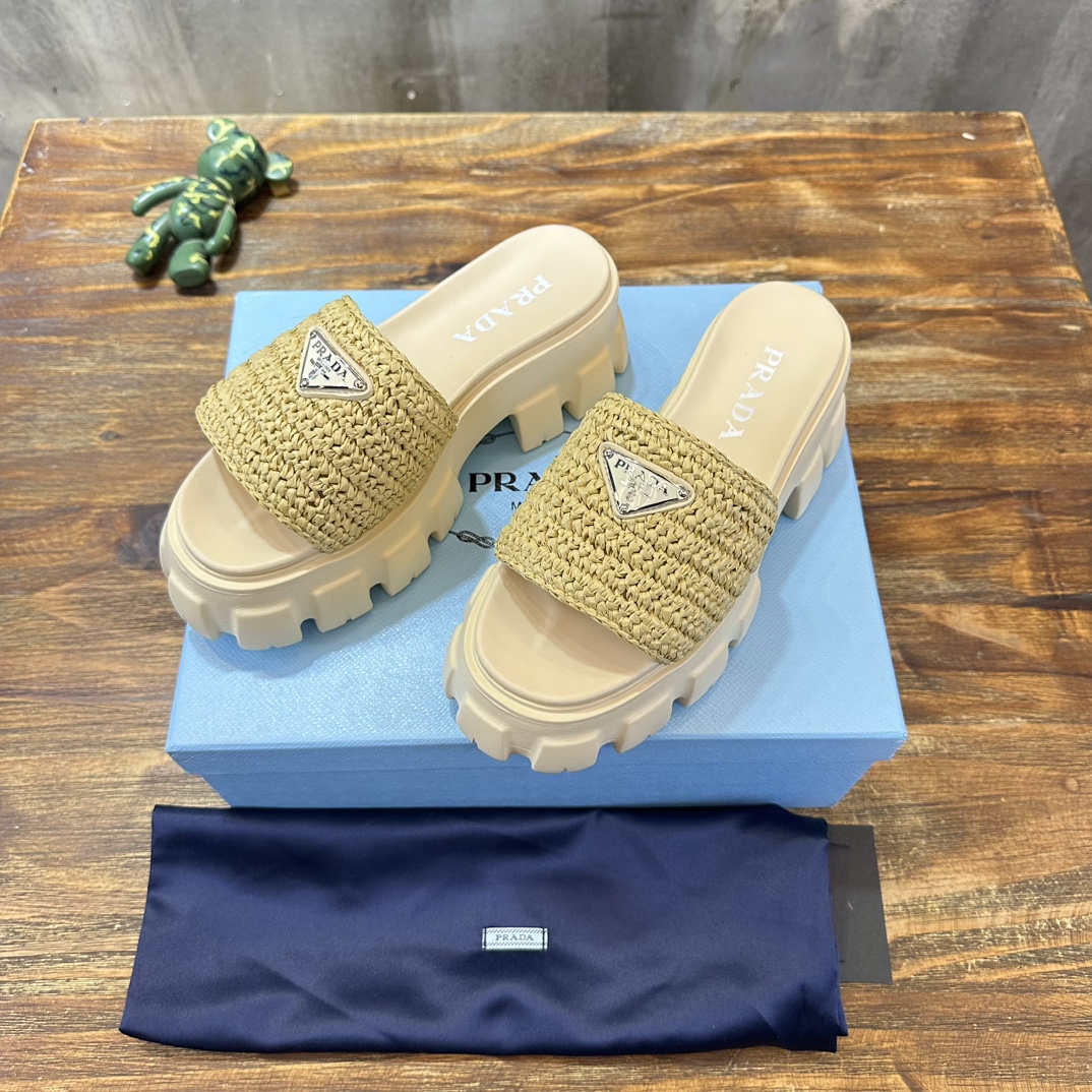 Prada prada普拉达最新款齿牙编织厚底三角扣拖鞋