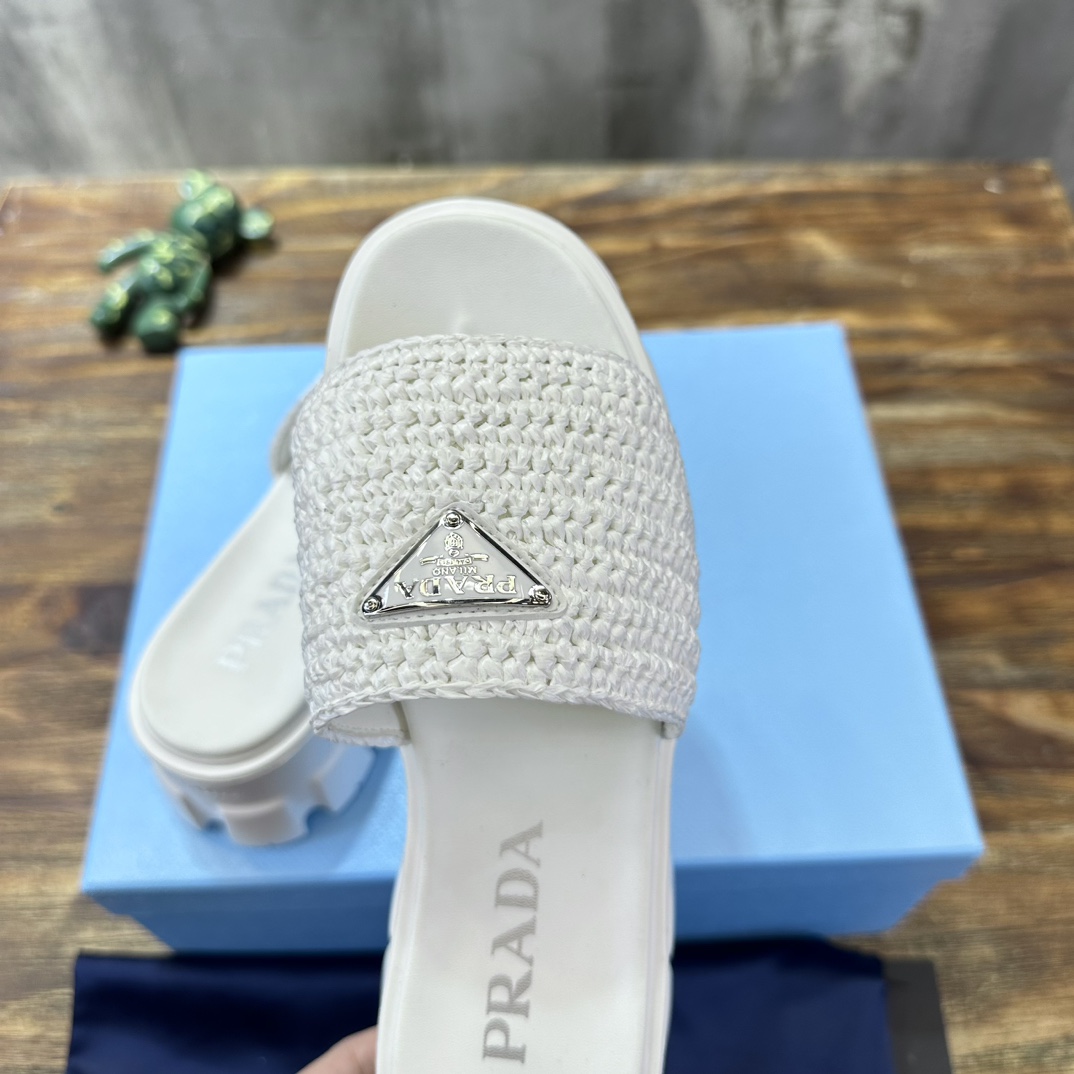 Prada prada普拉达最新款齿牙编织厚底三角扣拖鞋