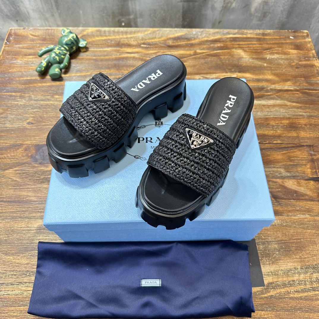 Prada prada普拉达最新款齿牙编织厚底三角扣拖鞋
