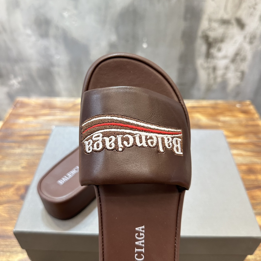 Balenciaga Balenciaga巴黎世家 新款情侣厚底拖鞋