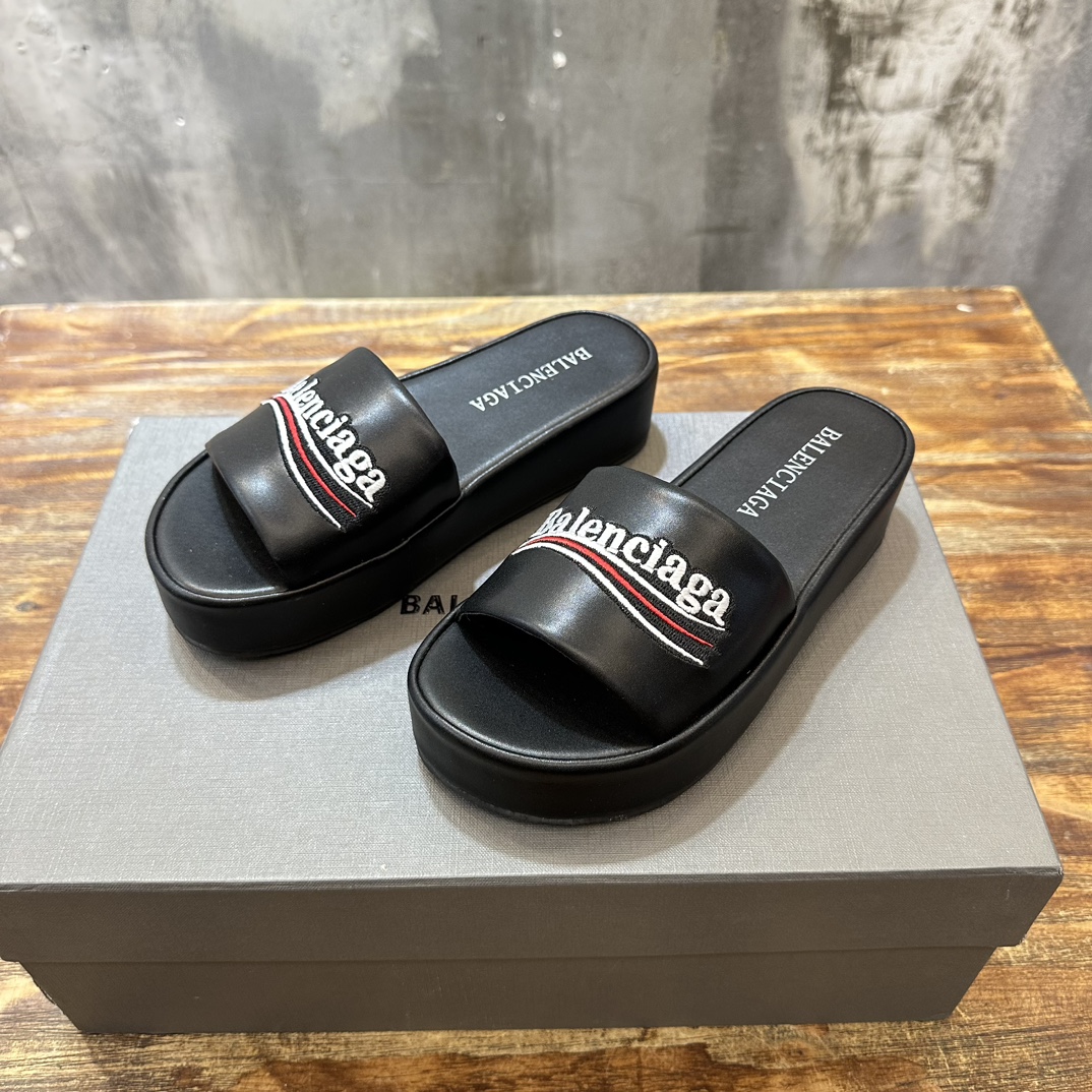 Balenciaga Balenciaga巴黎世家 新款情侣厚底拖鞋