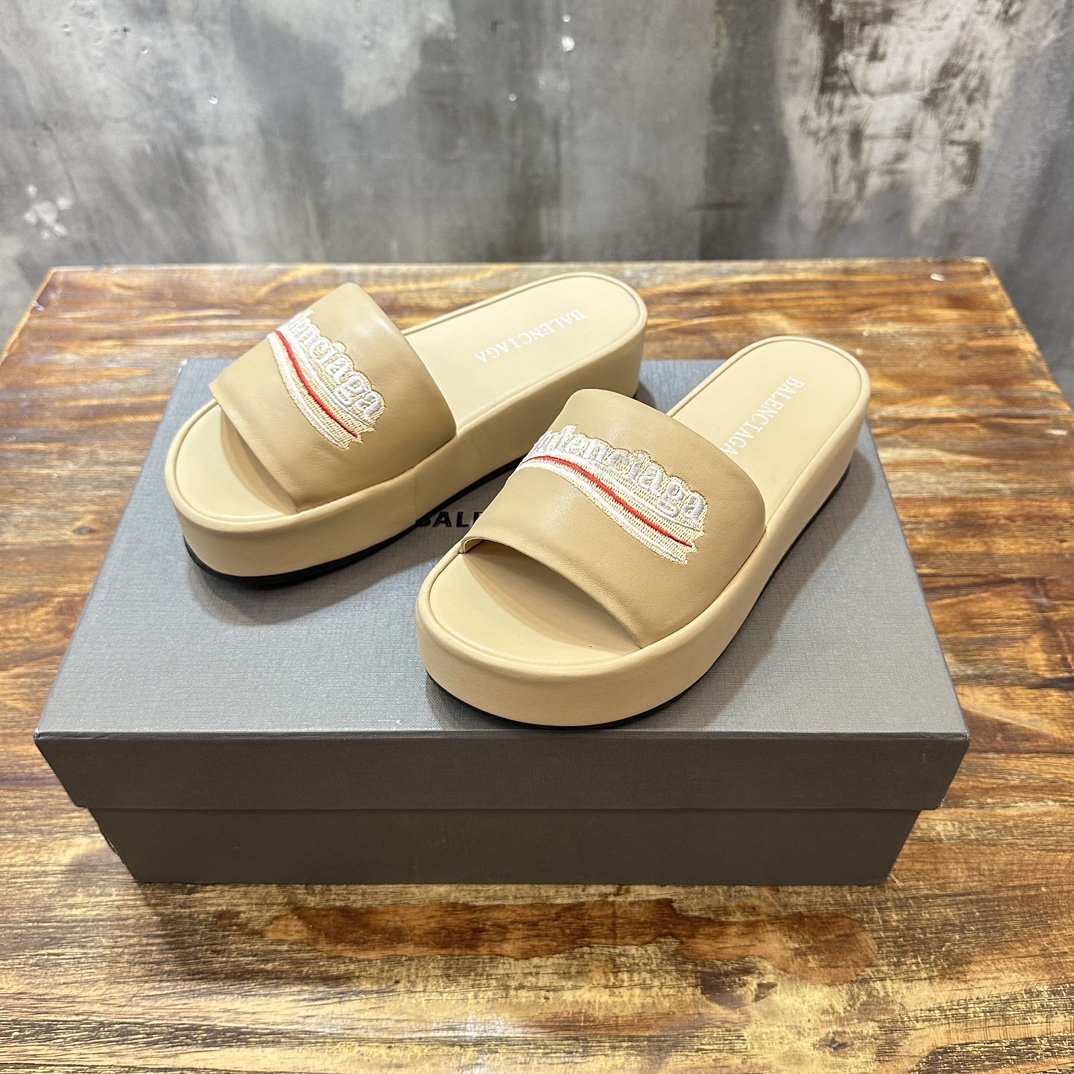 Balenciaga Balenciaga巴黎世家 新款情侣厚底拖鞋