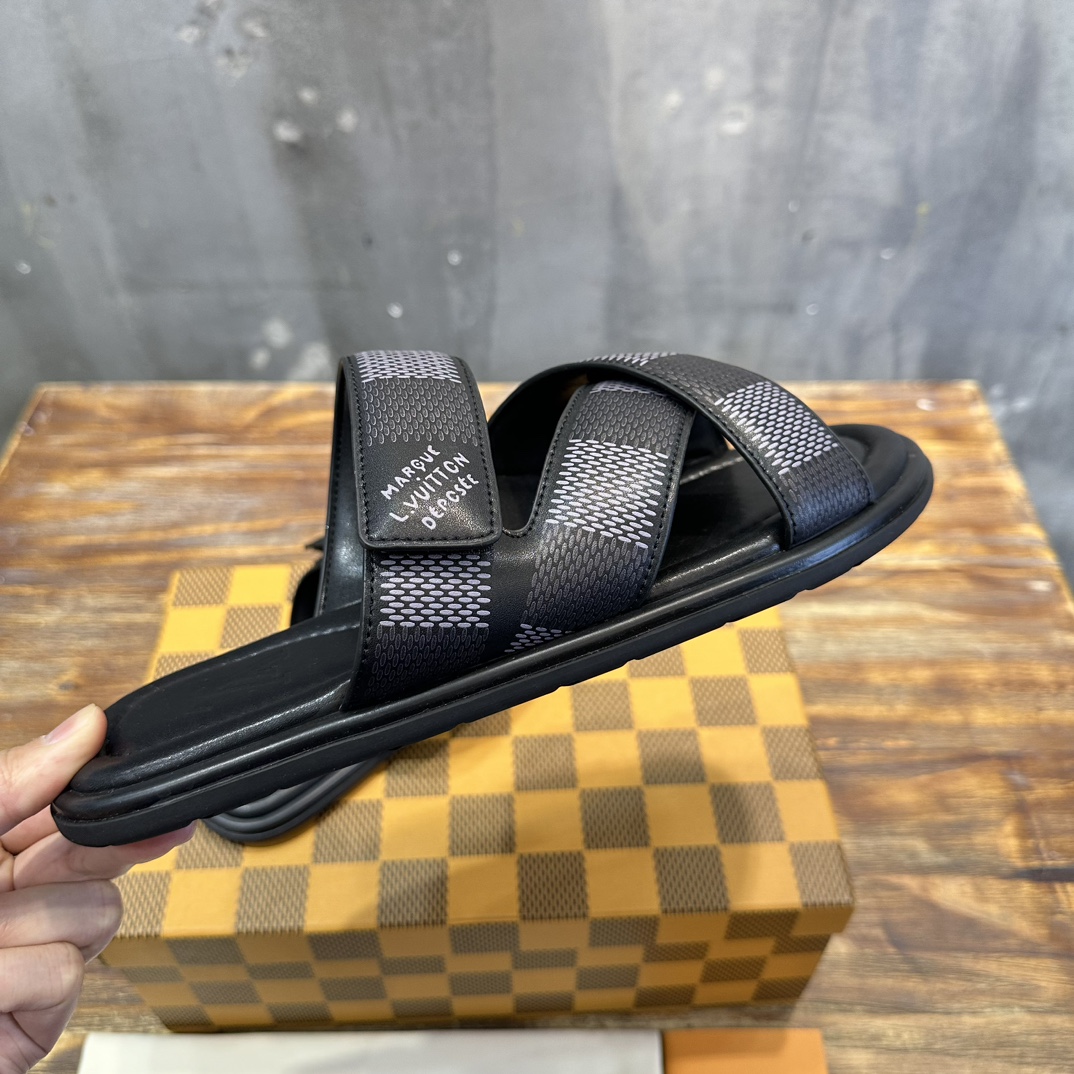 Louis Vuitton LV 路易威登L家 驴牌 棋盘格 魔术贴 交叉 拖鞋 沙滩 凉拖