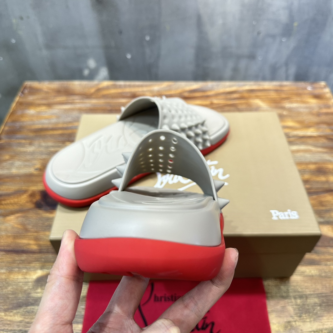 Christian Louboutin 代购级 2024重磅推出 Christian Louboutin男款拖鞋 鞋底带有Louboutin签名