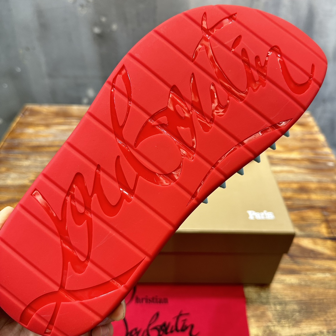 Christian Louboutin 代购级 2024重磅推出 Christian Louboutin男款拖鞋 鞋底带有Louboutin签名