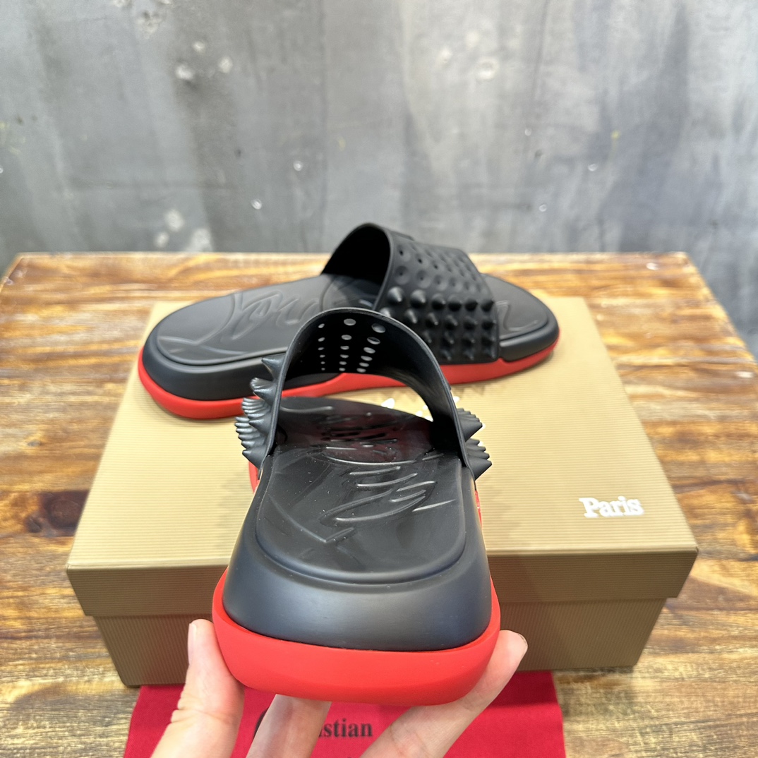 Christian Louboutin 代购级 2024重磅推出 Christian Louboutin男款拖鞋 鞋底带有Louboutin签名