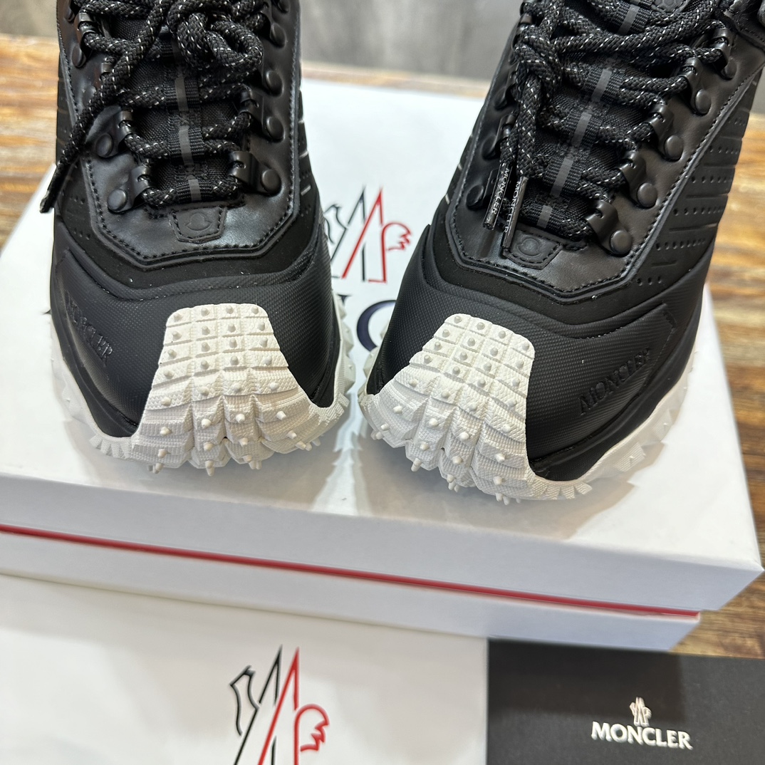 Moncler Trailgrip GTX Outdoor Sneakers - Ultimate Comfort and Performance 6 i1715517071 2089 8