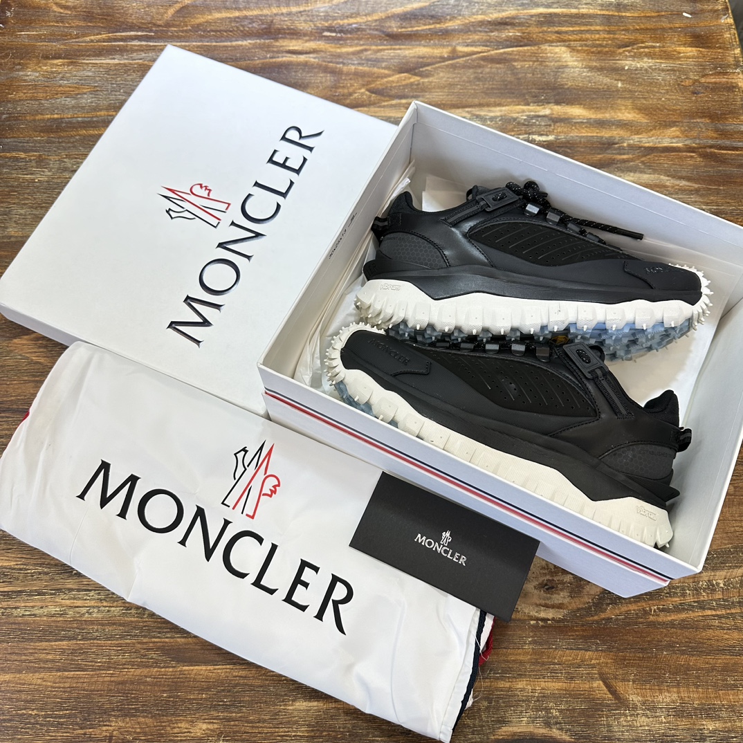 Moncler Trailgrip GTX Outdoor Sneakers - Ultimate Comfort and Performance 2 i1715517071 3505 3