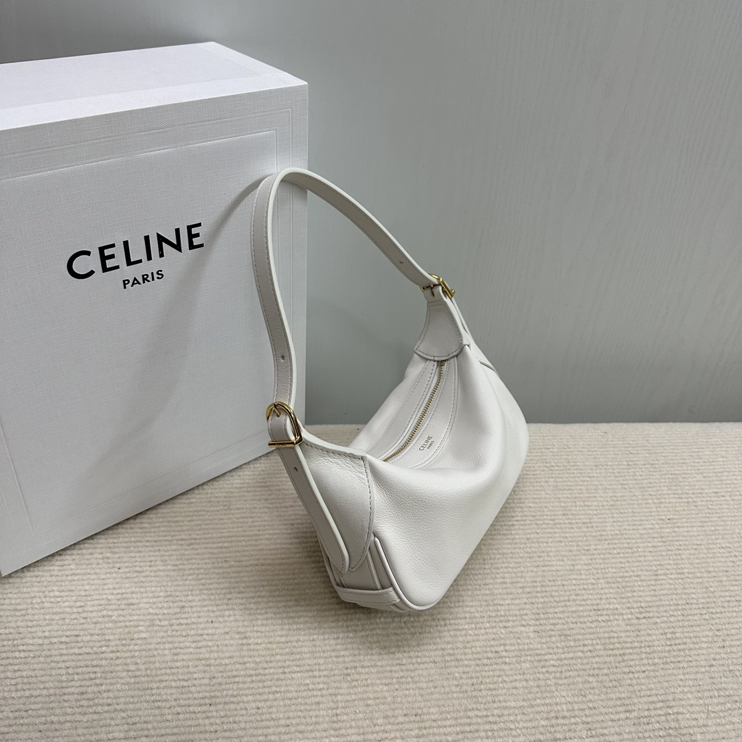 新品上线️️Romymini号面世啦!CelineRomymini号对比之前出的大号小号这只mini号堪
