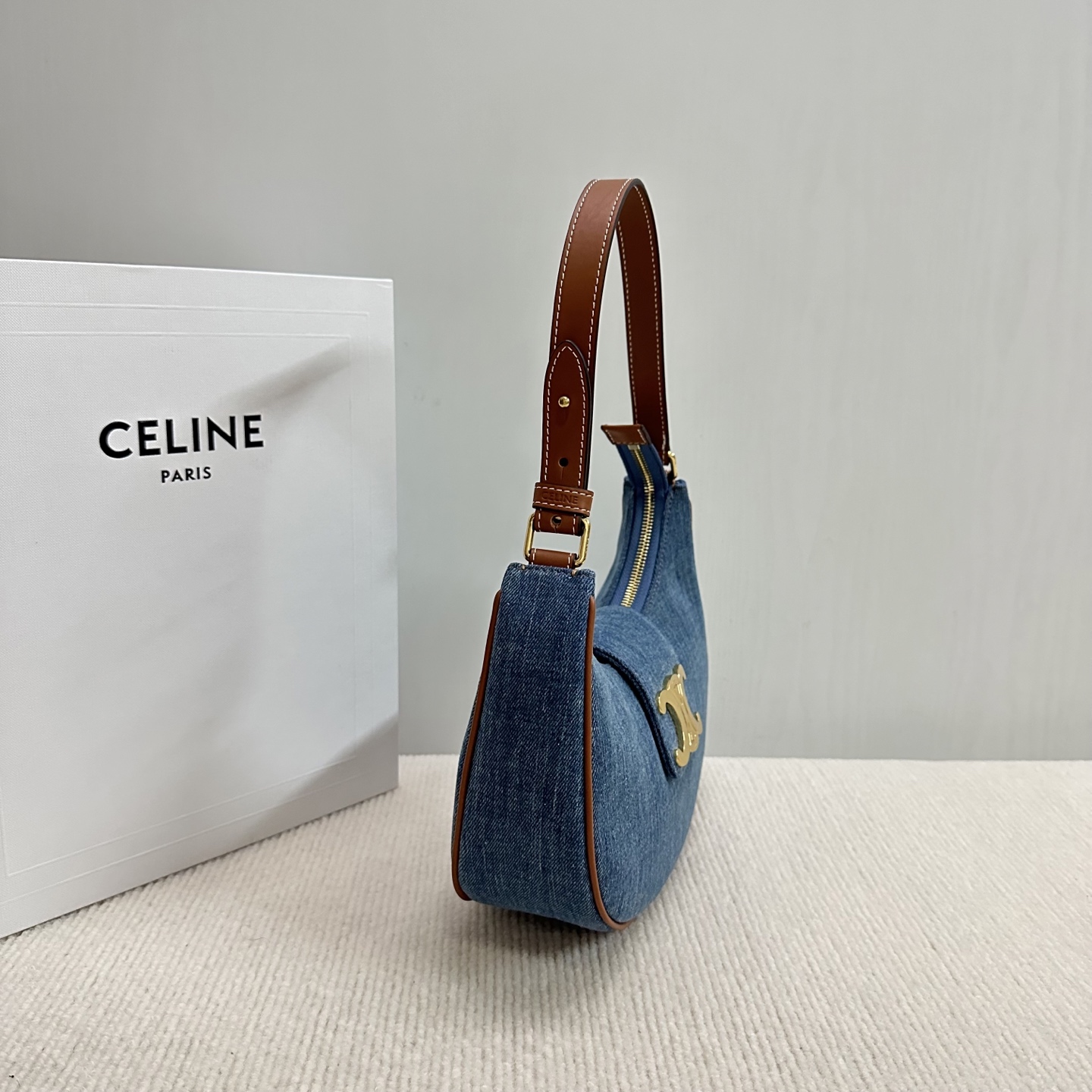 Celine Style Brown Shoulder Bag Bags Shoulder Bag detail image 3 from source 772248
