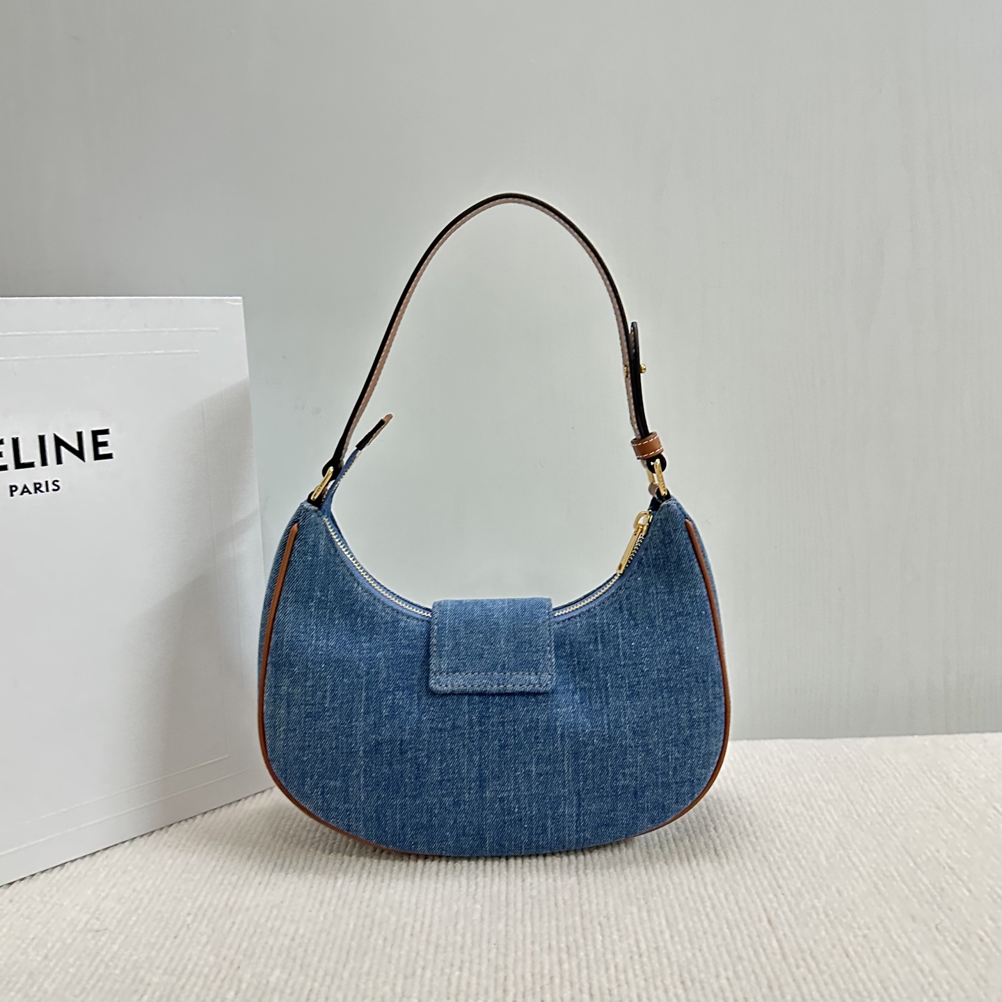 Celine Style Brown Shoulder Bag Bags Shoulder Bag detail image 2 from source 772248