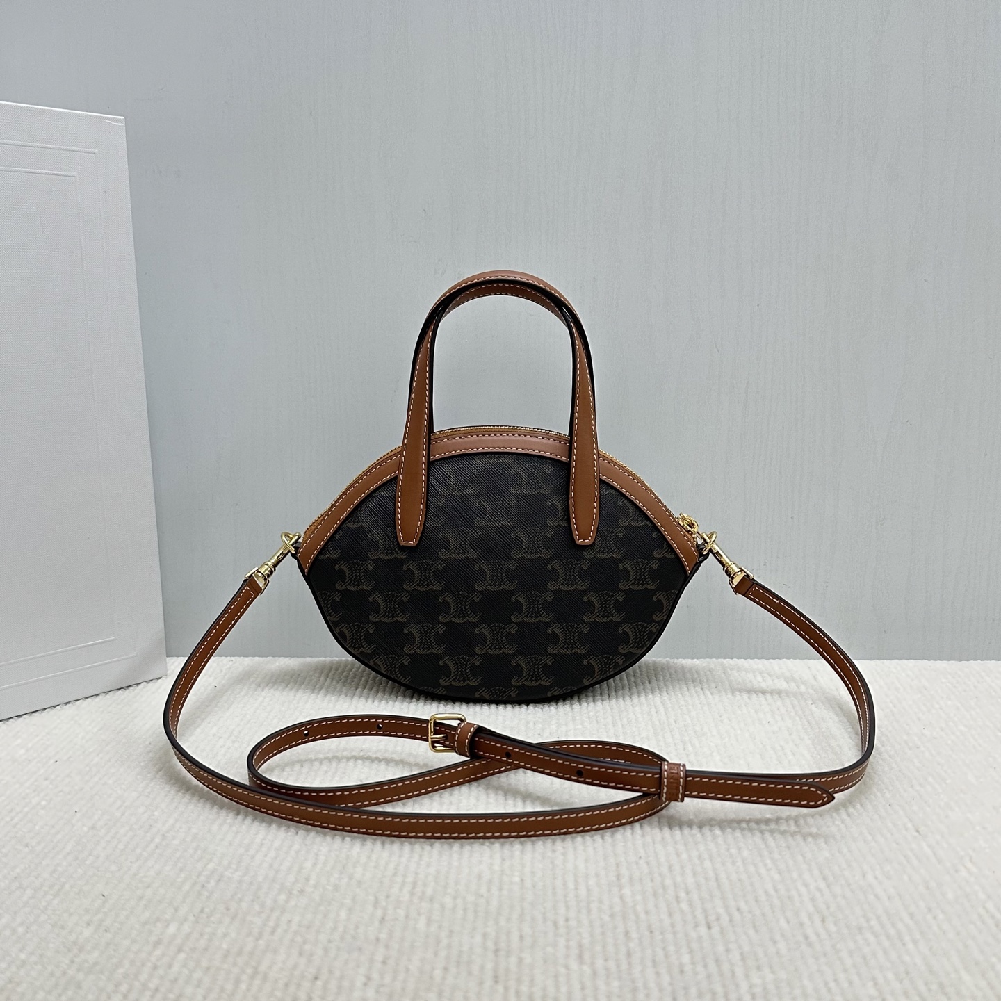 Unique Oval Leather Bag: Stylish, Versatile, Quality Craftsmanship, Breaking Fashion Rules, Confident City Style - 图片 2