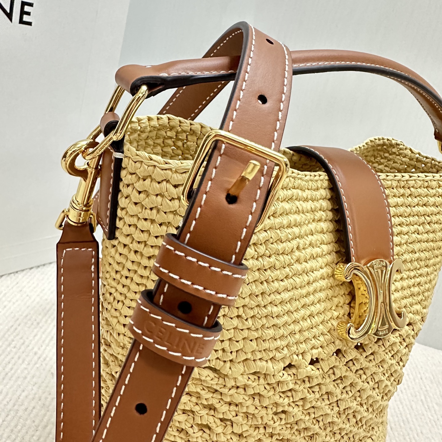 New LOUISE Plant Material and Cattle Leather Bucket with Gold Coatings - 图片 8