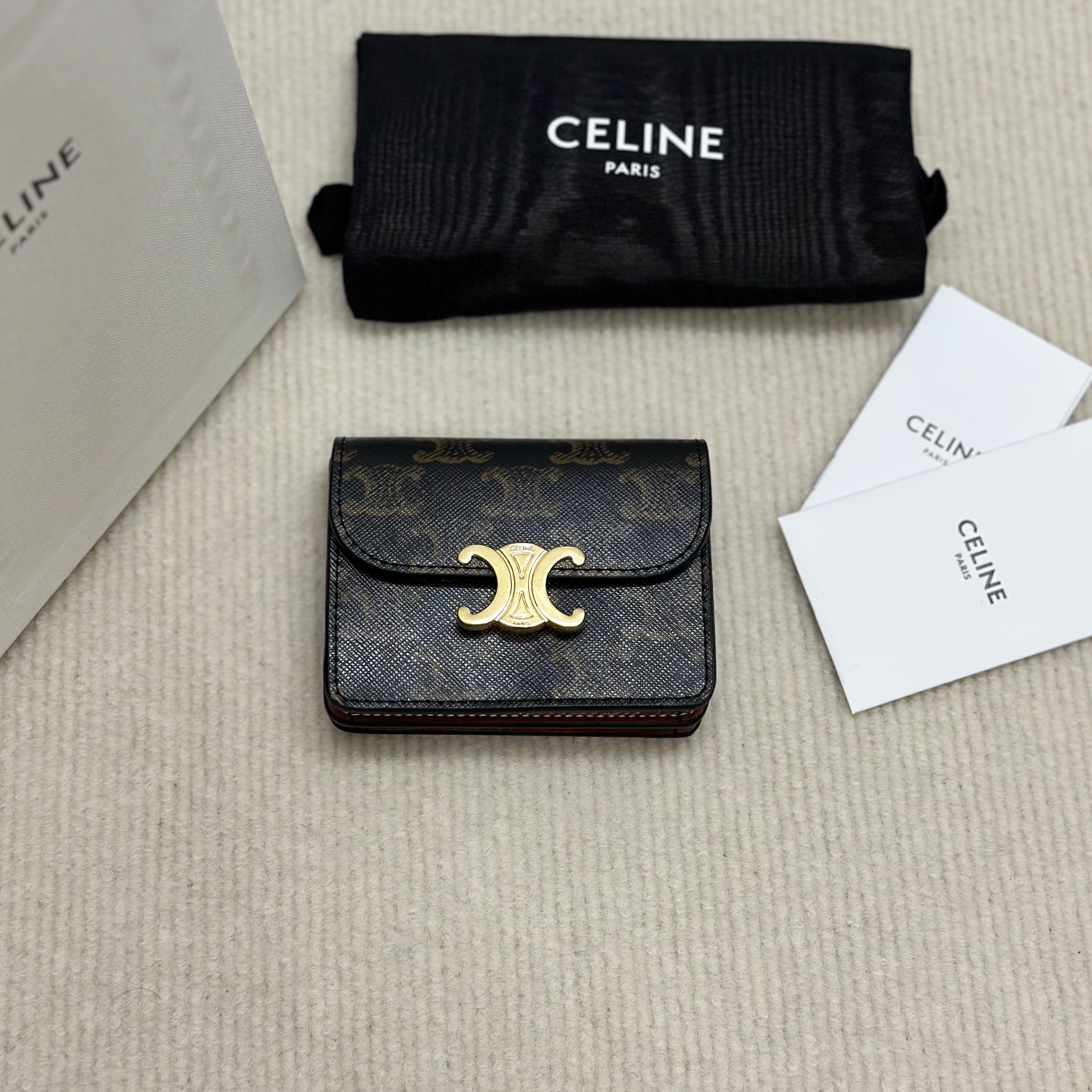 NO:340738,TRIOMPHE shiny cowhide leather business card bag/new model number: 10N062 flower brown Size: 10.5×8.5×3cm (with original box), Celine wallet, celine, wallets, cowhide19860909TRIOMPHE亮泽牛皮革名片包/新款 款号:10N062花料棕 尺寸:10.5×8.5×3cm（配原版盒子）,赛琳钱包,celine,wallets,cowhide,Bag
