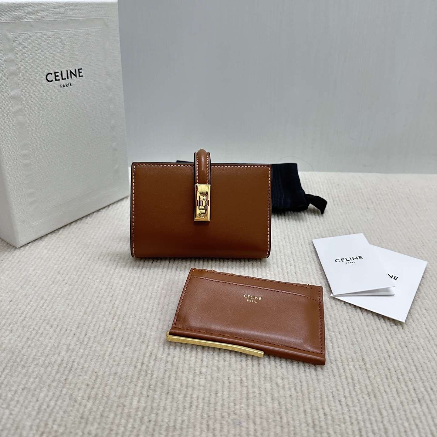 NO:340761,TRIOMPHE16 Glossy Cowhide Leather Wallet Model number: 10M483 Brown Size: 12.5×9×2.5cm, Celine wallet, celine, wallets, cowhide19860909TRIOMPHE16亮泽牛皮革錢包 款号:10M483棕色 尺寸:12.5×9×2.5cm,赛琳钱包,celine,wallets,cowhide,Bag