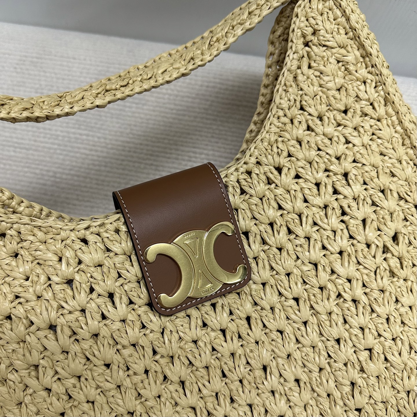 Rafidain Handmade Cabas Triangle Trigonometry Handbag with Gold Cover. - 图片 6