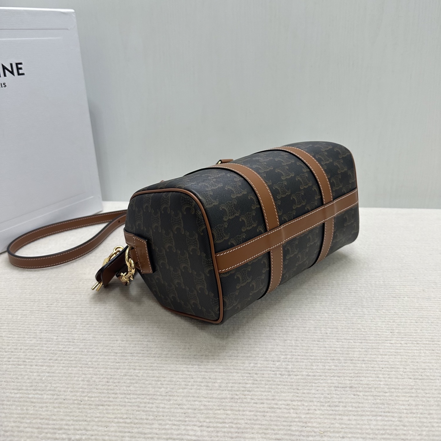Celine Style Travel Bag style reference detail image 4 from source 772252