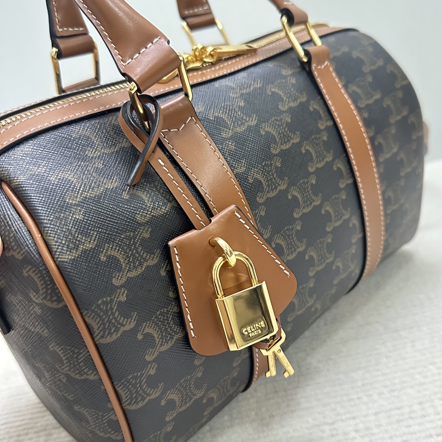 Celine Style Travel Bag style reference detail image 5 from source 772252